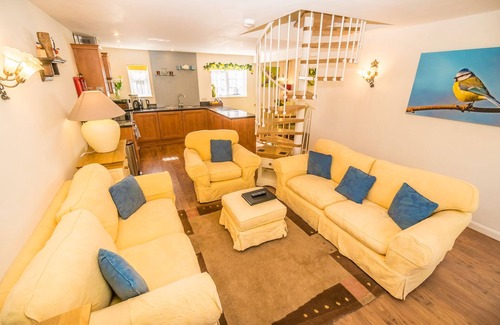 Hastings Hütte | Beheizter Innenpool und Whirlpool, Ferienhaus auf dem Land in der Nähe des Strandes und des Parks