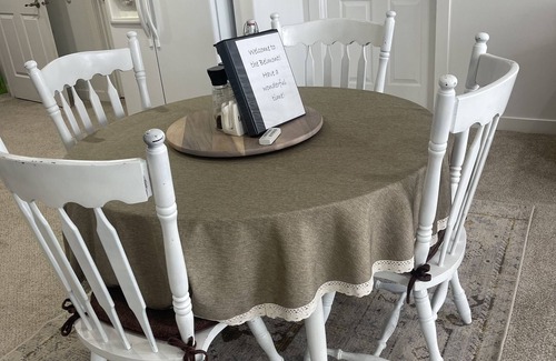 West Jordan Haus | Heated outdoor pool open April 9. Hot tub, stunning view, 5 star, clean, quiet