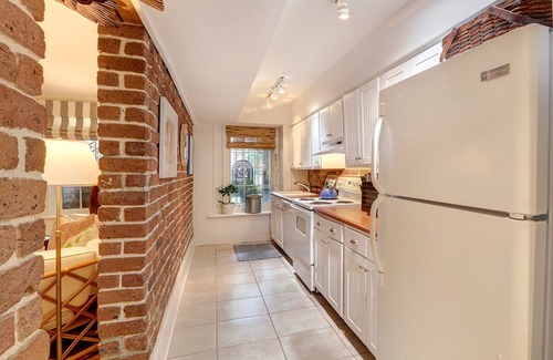 Old West Broad Neighborhood Haus | Schöner Hof! Nobles, gemütliches Gartengrundstück!