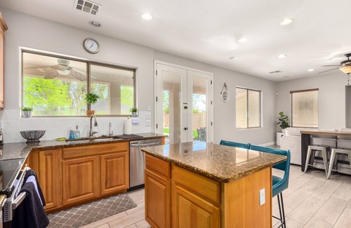 Mesa Haus | Heated pool and spa! 4 bedrooms, fire place, BBQ