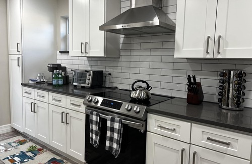 Fort Lauderdale Haus | Heated Pool Game Room in Newly Renovated Home in Fort Lauderdale