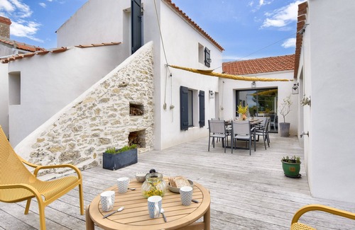 La Gueriniere Haus | Beheizter Pool,Garten, Villa 8 Erwachsene 2 Kinder
