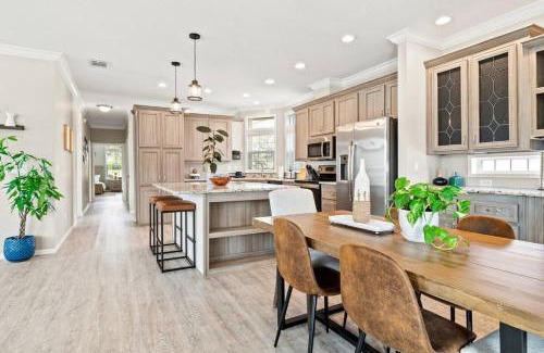 Poiciana Park II Haus | Heated Pool Hideaway, Beach & Dt Minutes Away