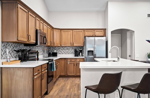 Paradise Valley Village Haus | Open and Spacious! Pool & Hot Tub, and Game Room! Just 10mins to Mayo Clinic!