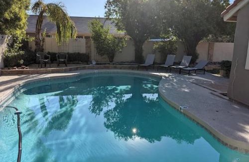 Chandler Haus | Heated Pool - Spacious, Cheerful Home 5br/3bath
