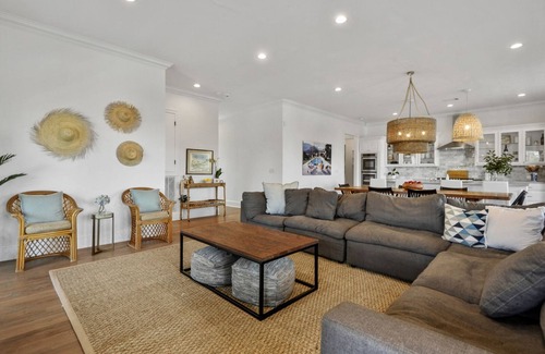 Waveland Resort | Heated Pool, Steps to Beach, Stylish Interior, Amenities Galore!