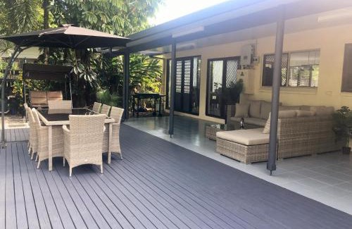 Trinity Park Haus | Heated Pool & Tropical Private Open Space