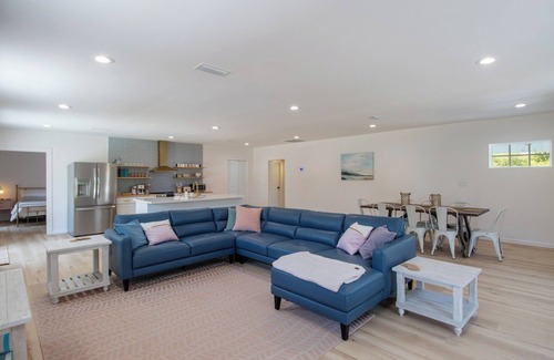 Waveland Haus | Heated Pool, Walk 2 Beach, 3 King Beds, Sand Volleyball, Firepit, Pet Friendly