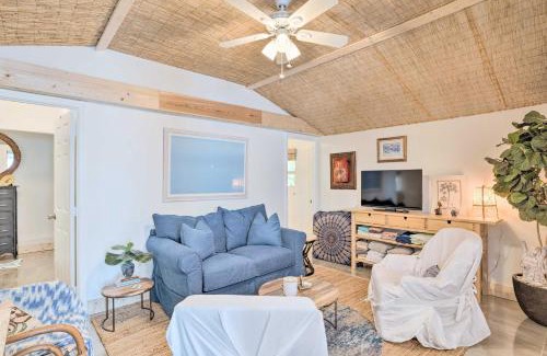 Delray Beach Haus | Heated Saltwater Pool and Bar Del Ray Cottage!