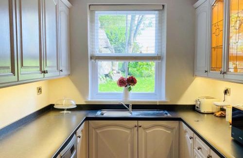 Leek Haus | Heath View