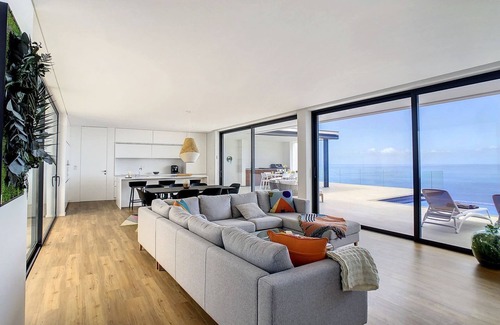 Tabua Haus | Heaven's Nest by LovelyStay