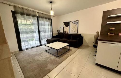 Prevessin-Moens Wohnung | HeberGeneve : Domaine de Rochat