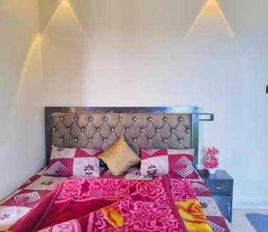 Tehri Haus | heights of dhanaulti a 360 view guest house