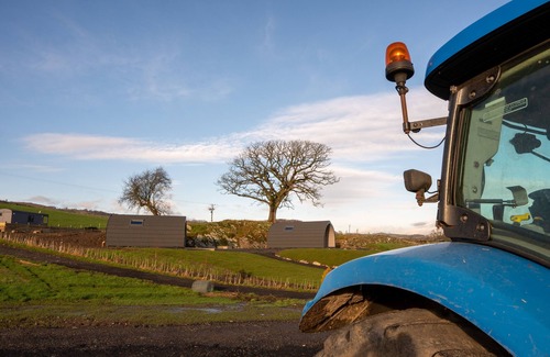 Underbarrow Kabine | Hen House - Family-friendly glamping pod on a working farm