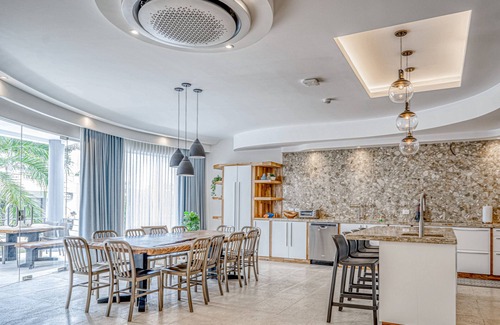 Jaco Eigentumswohnung | Hermosa Waves D2 | Luxury condo in Playa Hermosa with pool, hot tub, balcony, AC