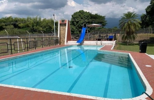 Ginebra Villa | Hermosa y Tranquila Finca con Piscina