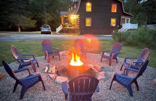 Barton Haus | HGTV Log Cabin near Lake Willoughby, Burke, Jaypeak ang Kingdom Trails