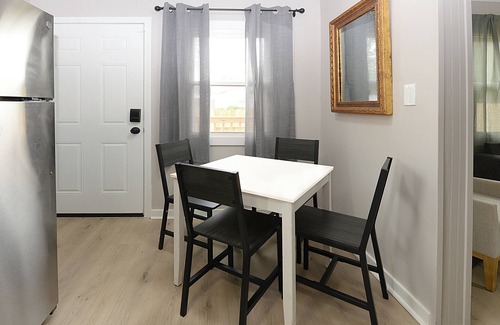 Columbus Haus | Hiawatha Hideaway - Darling 2 BR w/Private Backyard