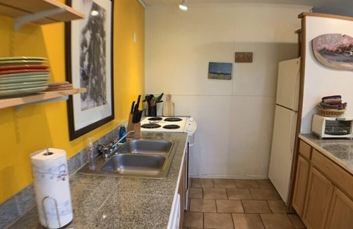 Flagler Beach Hütte | Hibiscus in den Casas de la Playa Central - Im Herzen von Flagler Beach!