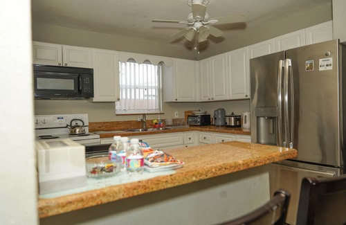 Lauderdale Lakes Haus | HIDDEN GEM! 5BR/3B family-friendly and laundry