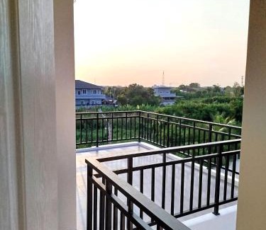 Thawi Watthana Wohnung | Hidden Gems Residence