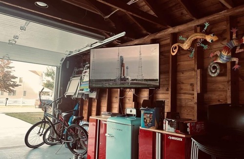 North Cape May Haus | Hidden Hideaway in North Cape May Short Walk To Bay (2 Bedrooms/ 1 Bathroom)