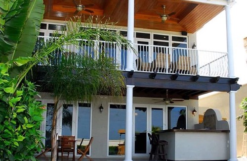 Nassau Haus | Versteckte Hügel. Eine exklusive Community mit Panoramablick