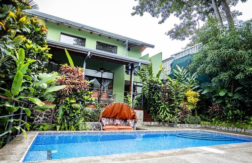 Manuel Antonio Haus | Versteckte Oase mit Pool, nahe am Strand, Restaurants und Geschäften