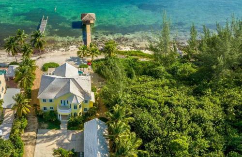 Breakers Haus | HIdden Treasure by Grand Cayman Villas & Condos