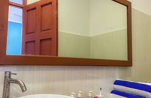 Hulhudheli Bed & Breakfast | Hide Inn Blue