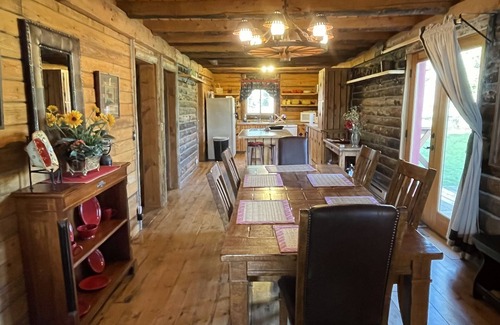 Clark Kabine | Zufluchtsort! Abgeschiedene Hütte Gegen Den Routt National Forest Eingebettet.