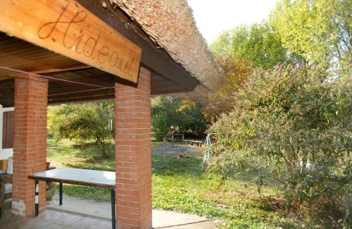 Mezotur Wohnung | Hideout Homestead on the riverside Fishing&Hunting