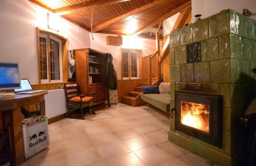 Mezotur Wohnung | Hideout Homestead on the riverside Fishing&Hunting