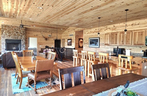 Spearfish Haus | Higgins Hideaway close to downtown Spearfish