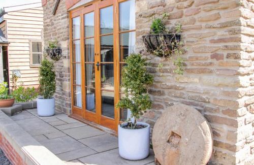 Ludwel Haus | High Grove