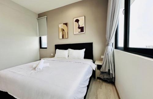 Kampung Sungai Nibong Wohnung | High Rise Haven 3BR Rooftop Pool Stylish Comfort 9pax