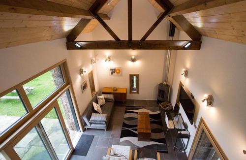 Redbrook Haus | High View Barn
