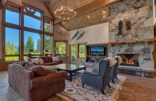 Truckee Haus | Highland Estate at Old Greenwood - Large, Luxury, Private Hot Tub & Amenity Access