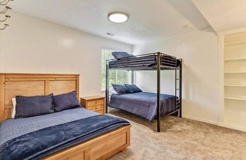 Highland Haus | Highland Oasis | New Hot Tub | Hammock | Fire Pit