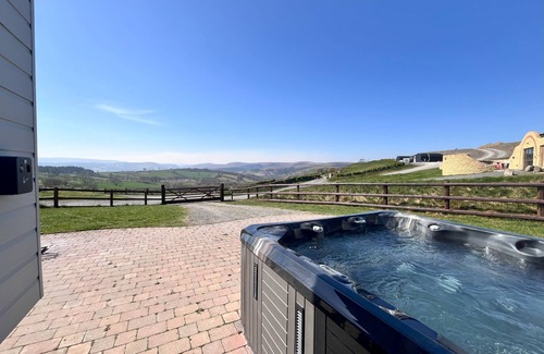 Rhayader Hütte | Highland View - a shepherds hut that sleeps 2 guests in 1 bedroom