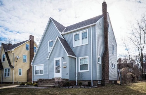 Cleveland Heights Haus | Highly refined and fully remodeled heights home