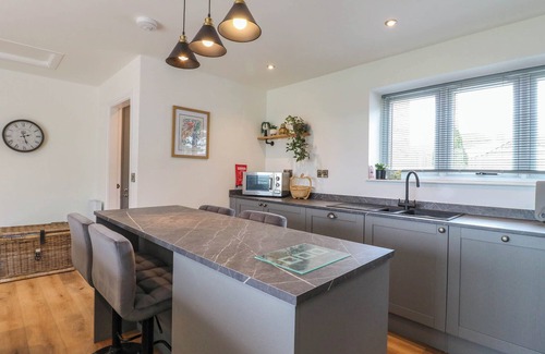 Chesterfield Hütte | HIGHVIEW STABLES, pet friendly, with hot tub in Chesterfield