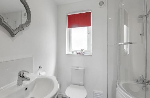 Gainsborough Haus | Hill Crest Lodge 1