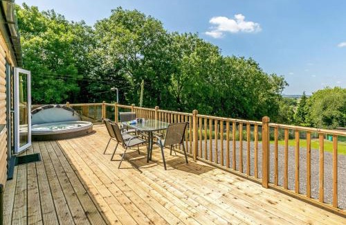 Gainsborough Haus | Hill Crest Lodge 1