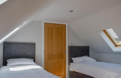 Chittering Haus | Hill Farm Cottage