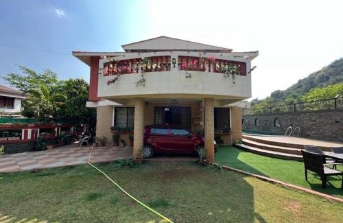 Kune N.m. Villa | Hill House Bungalow
