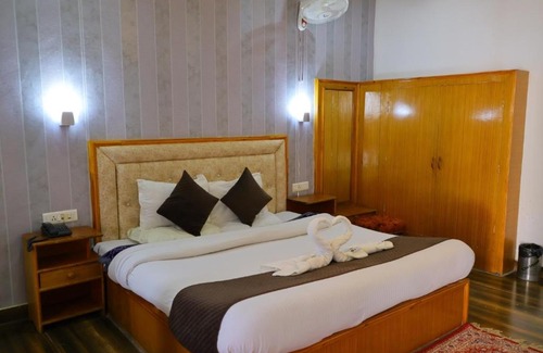 New Manali Wohnung | Hill -Top Home stay