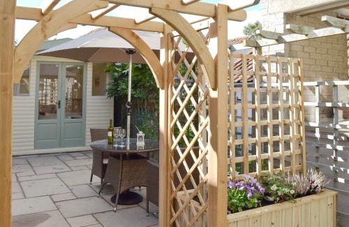 Sinnington Haus | Hill View Cottage