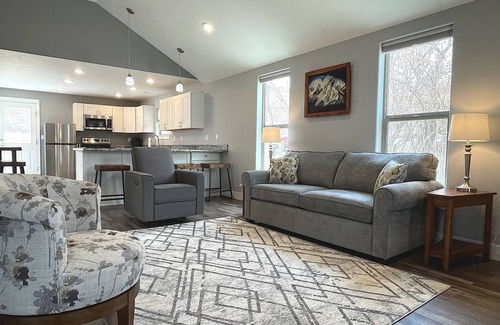 Cody Haus | Hillside Cottage, located within walking distance to downtown Cody!