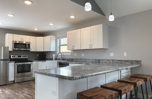 Cody Haus | Hillside Cottage, located within walking distance to downtown Cody!